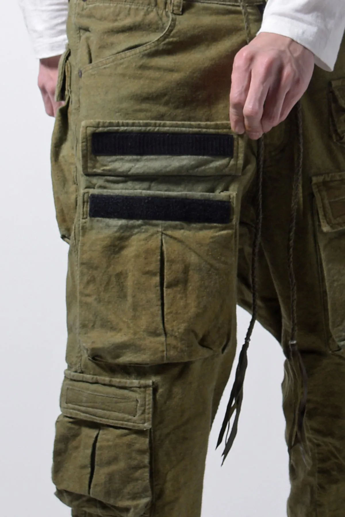 2202-PT03 Multipul Cargo Pants 02 Khaki