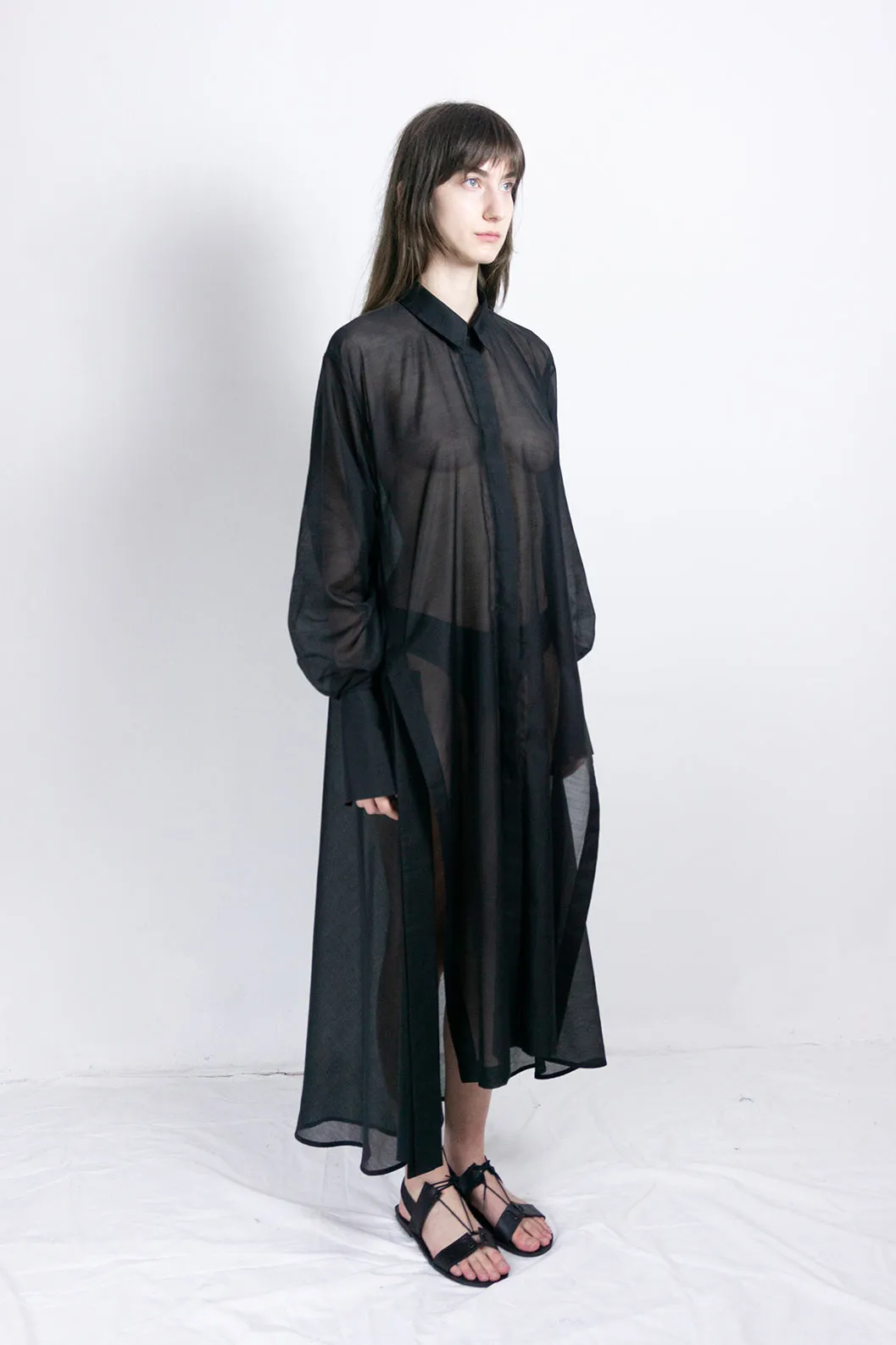 Black silk elongated post-gender shirt