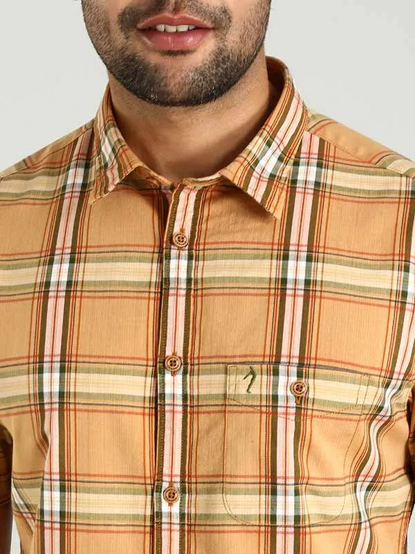 Men Checked Half Sleeve Cotton Shirt