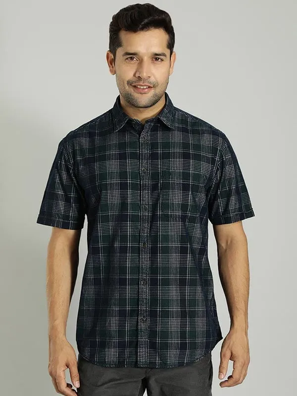 Men Checked Half Sleeve Cotton Shirt