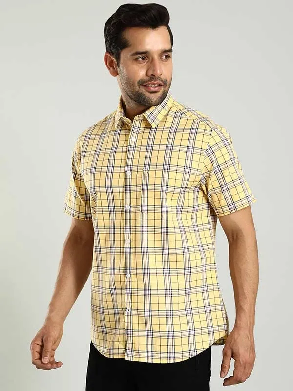 Men Checked Half Sleeve Cotton Shirt