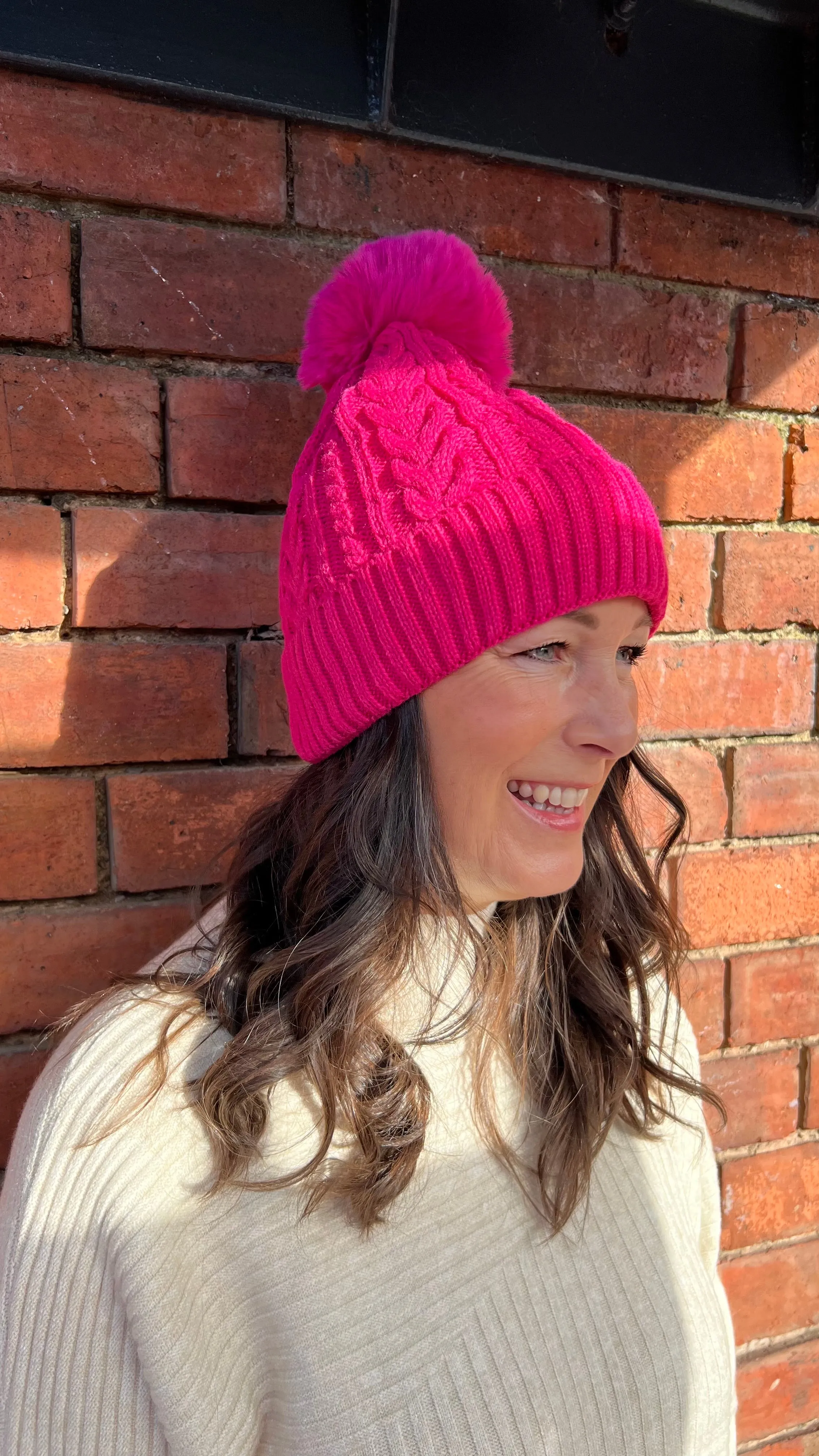 Ribbed Big Cable Knit Bobble Hat